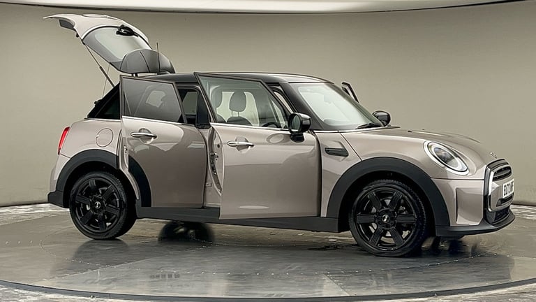 2024 MINI Hatch 5-Door Hatch Cooper Classic Hatchback Petrol Automatic