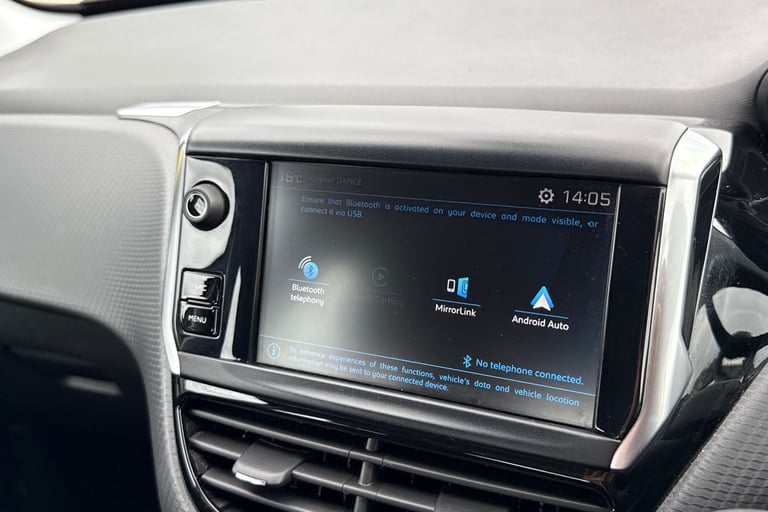 2019 Peugeot 208 1.2 PureTech Signature Euro 6 (s/s) 5dr Hatchback PETROL Manual