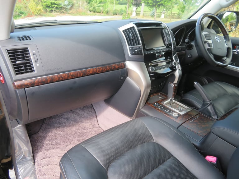 2014 Toyota Landcruiser Amazon ZX 4.6 V8 PETROL 8 SEATS TOP OF THE RANGE 4x4 Petrol Automatic
