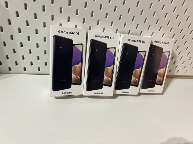 Samsung Galaxy A32 5G, 128 GB unlocked brand new on sale , 120 pound each 