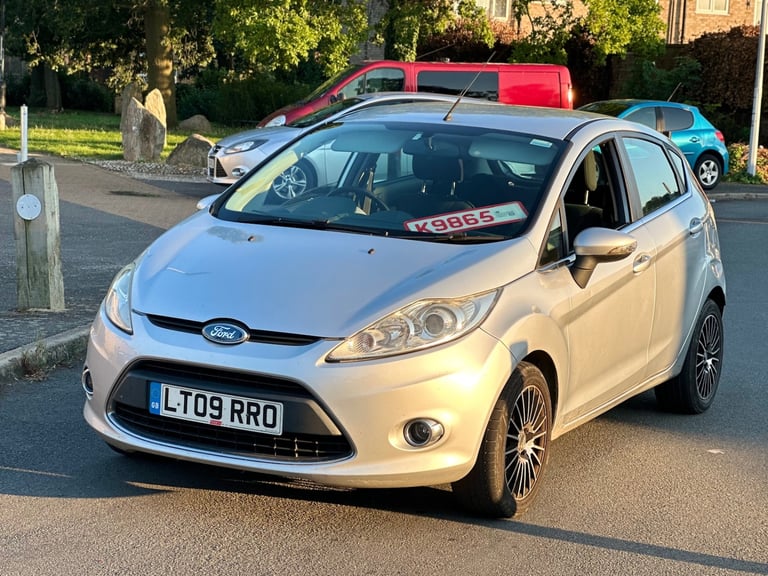 2009 Ford Fiesta 1.4 Zetec 5dr HATCHBACK Petrol Manual