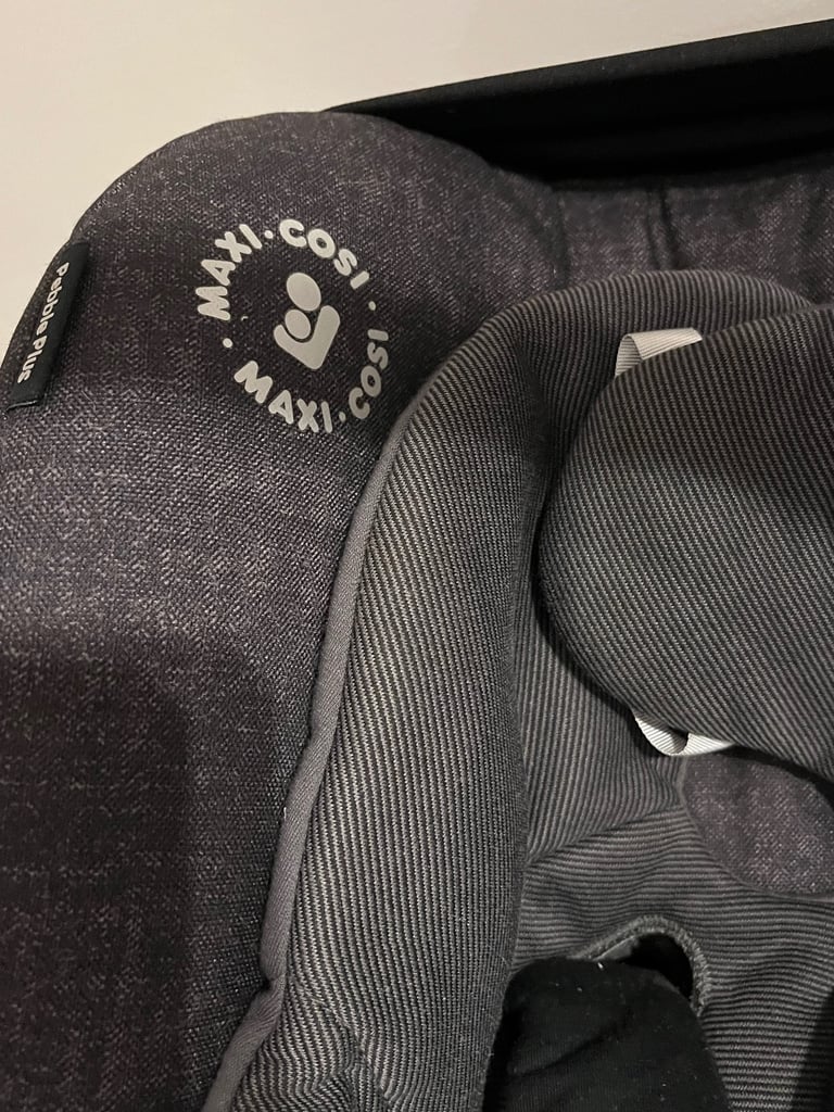 Maxi cosi pebble car seat and base