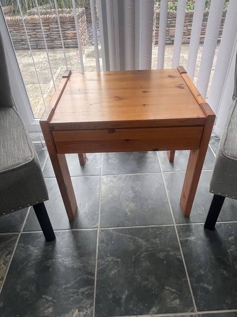 Solid Pine Varnished Side/Lamp Table with Drawer