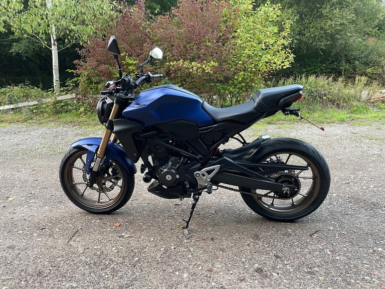 Honda cb300r
