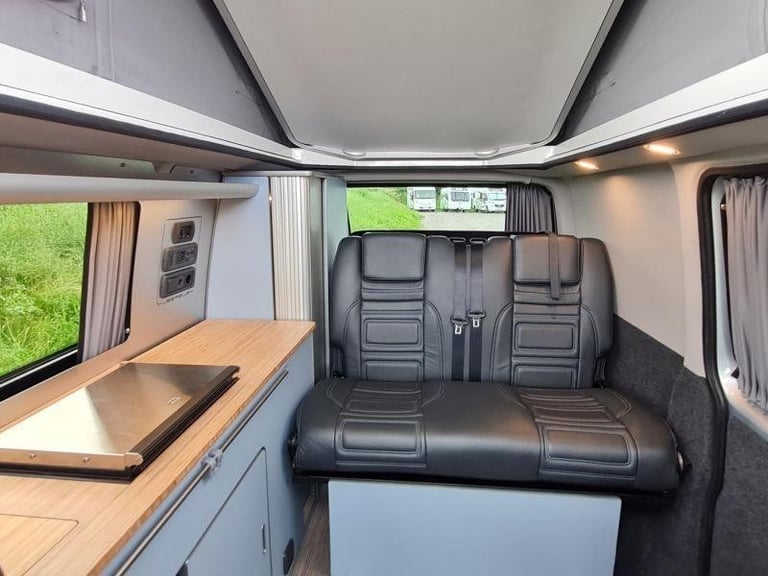 Volkswagen VW Transporter Uberbus Campervan