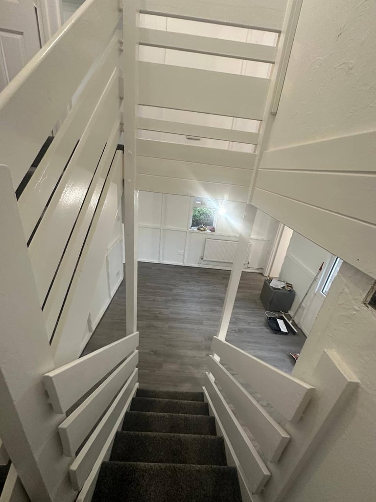 Spacious 3 Bedroom with 2 Reception House Available To Let In Romford (SS13 3PD)