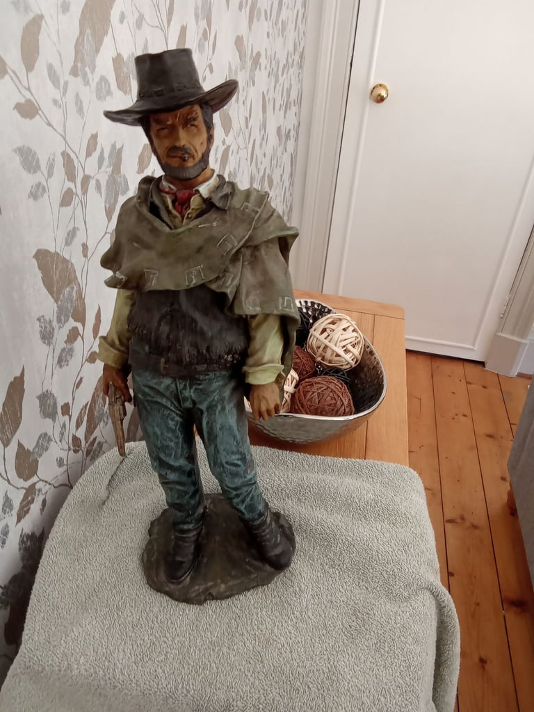 Clint Eastwood 'Man with no Name ' figure 