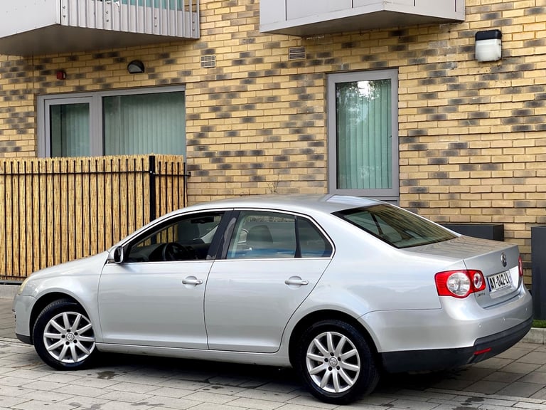 LEFT HAND DRIVE 2006 VOLKSWAGEN JETTA 1.6 FSI PETROL [FRENCH PLATES] MANUAL| LHD