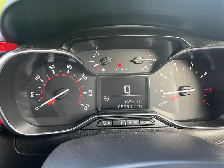 IMMACULATE 2018 Citroen, C3, Hatchback, MOT 30/05/2026. Full Service History, 1.2lit, 5 doors