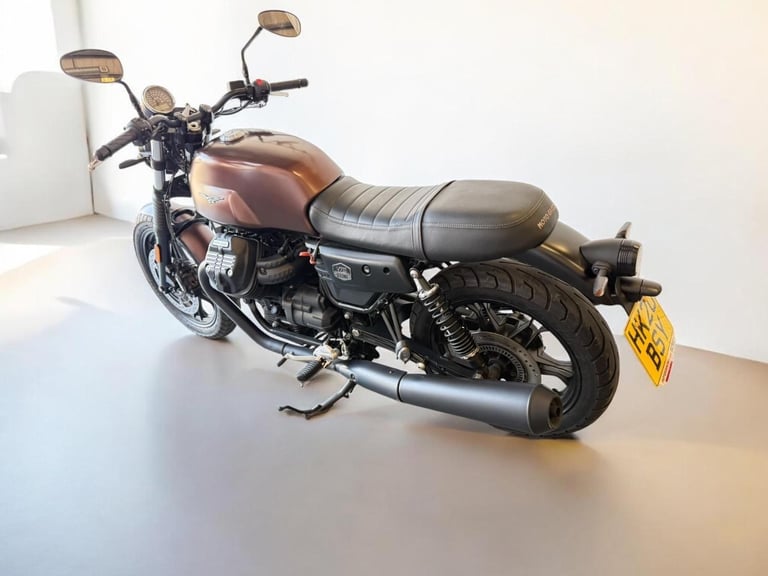 2020 Moto Guzzi V7 744 III Stone Night Pack Euro 4