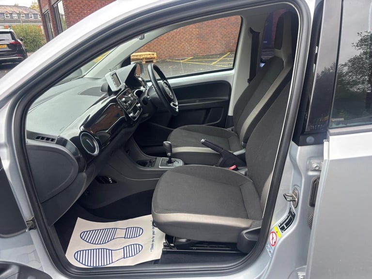 VOLKSWAGEN UP 1.0 High up! 2013