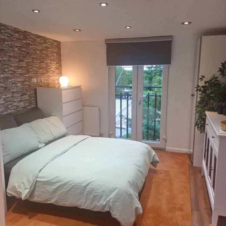image for 1 bedroom flat in Hathaway Gardens, West Ealing