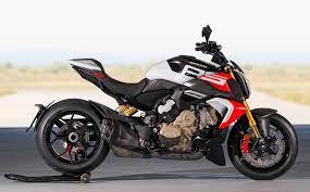 image for Ducati Diavel V4 RS 2026 DRY Clutch! Ohlins! Forged Wheels! 1103cc Desmo Engine!
