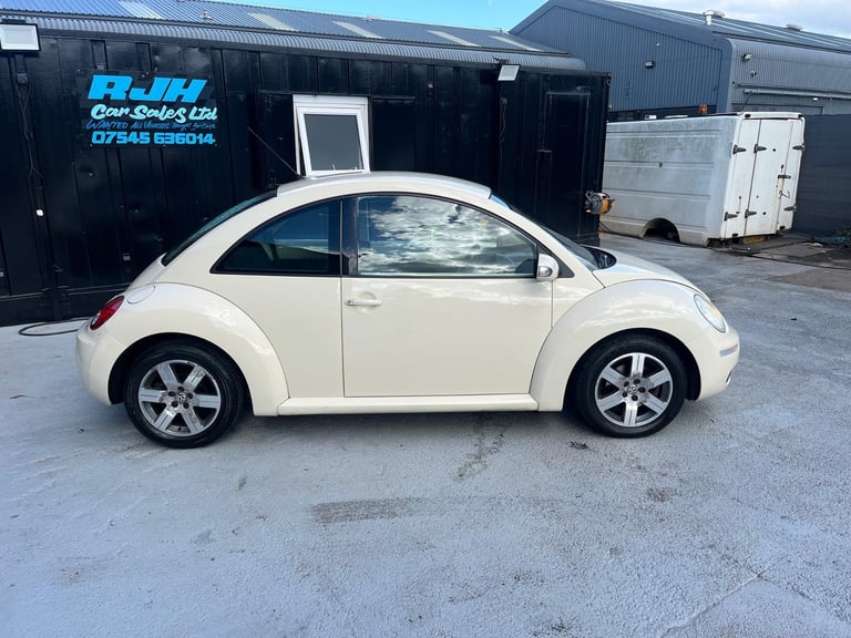 2010 Volkswagen Beetle LUNA 1.6 16v PETROL PX WELCOME 