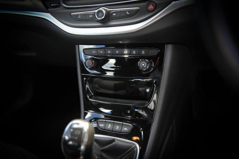 2016 VAUXHALL ASTRA 1.6 CDTI BLUEINJECTION SRI HATCHBACK 5DR DIESEL MANUAL EURO6