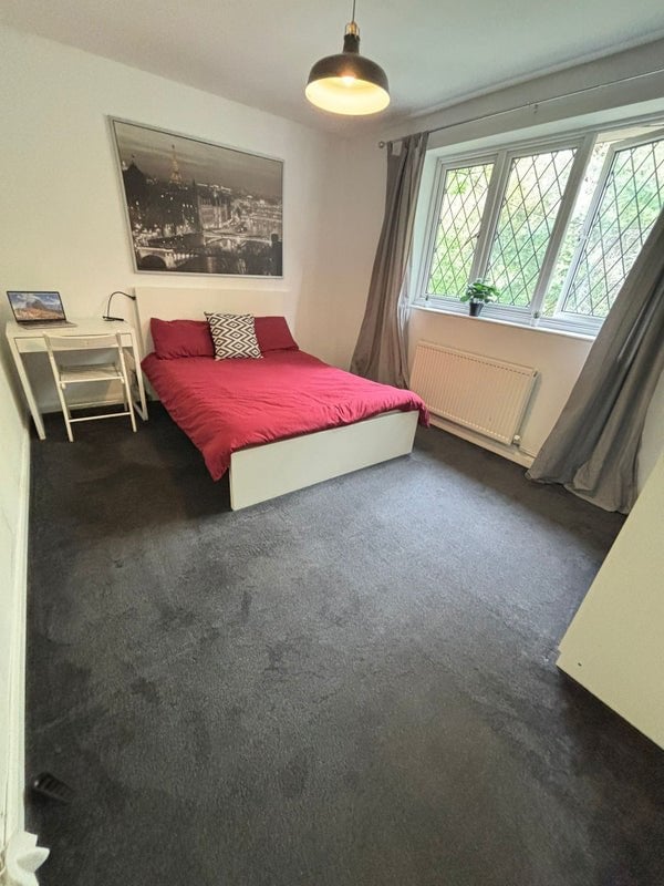 💫 Spacious Room Available | 1 Min to Island Gardens Station | E14 📍