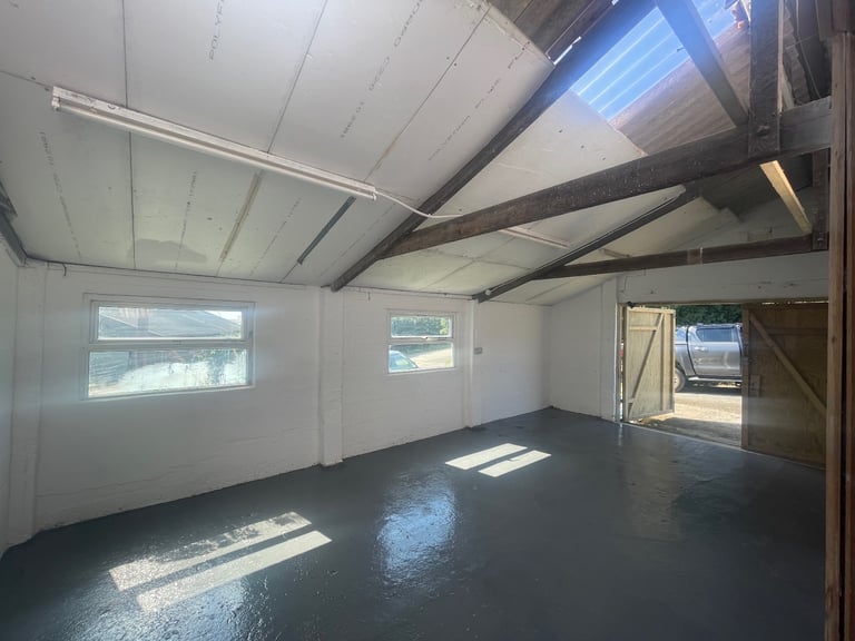 Commercial Unit to Rent