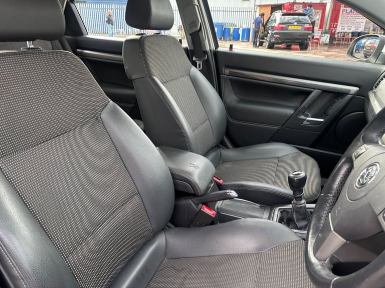 09 VAUXHALL VECTRA 1.8 DESIGN, 2 OWNERS, FULL SERVICE HISTORY, MOT JUNE, VGC, £995