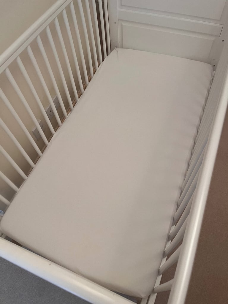 East Coast Angelina cot bed inc. M&P mattress