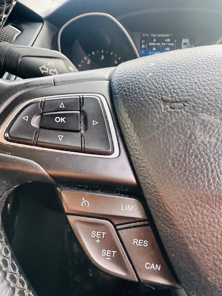 2014 Ford Focus 1.6 TDCi 115 Titanium 5dr HATCHBACK Diesel Manual - Image 16