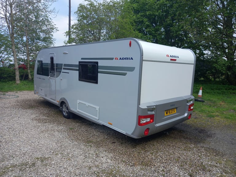 Adria adora 613 UT Thames 