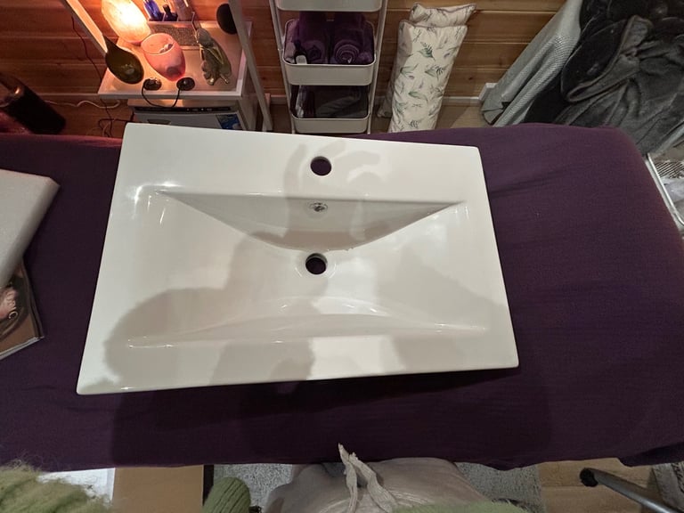 image for White basin 