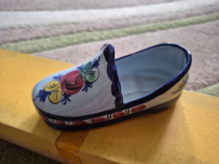 Collectable porcelain shoes x2 