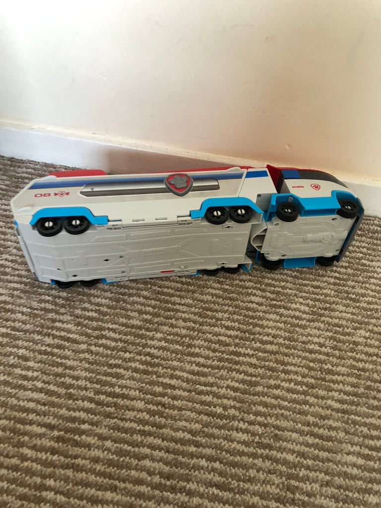 Toy lorry 
