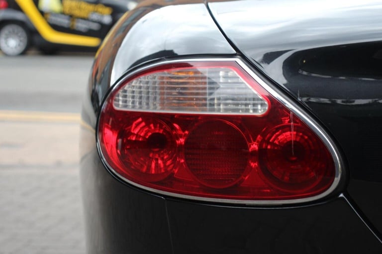 JAGUAR XK8 4.0 2dr 2001