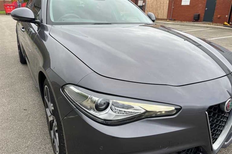 2019 Alfa Romeo Giulia 2.0 TB 280 Veloce 4dr Auto SALOON PETROL Automatic