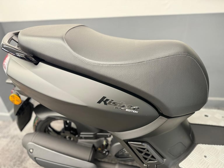 BRAND NEW PEUGEOT KISBEE 50 BLACK EDITION 50cc MOPED 2 YEAR WARRANTY+ DELIVERY