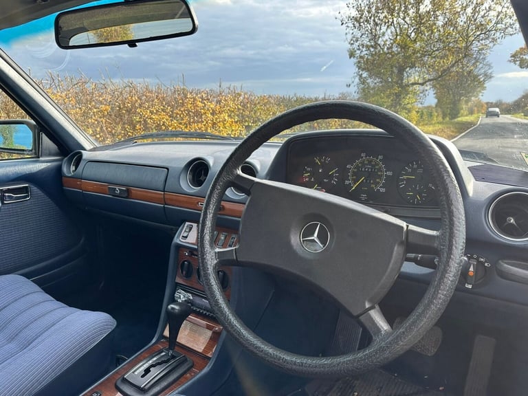 1986 Mercedes-Benz C Class 230 CE Coupe Petrol Automatic