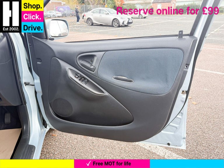 Toyota Yaris 1.3 VVT-i Blue Hatchback 5dr Petrol Manual (133 g/km, 85 bhp) Petrol Manual - Image 20