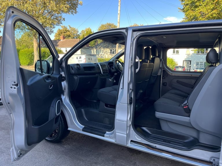 Vauxhall Vivaro 1.6 CDTi 2900 Sportive 6 Seat SWB Crew Van DIESEL MANUAL 2015/65