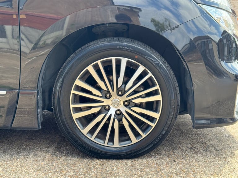 2019 Nissan Elgrand NISSAN ELGRAND HIGHWAYSTAR S 2.5L PETROL 8 SEATER 4WD AUTO, ULEZ, 69-19, FR M...