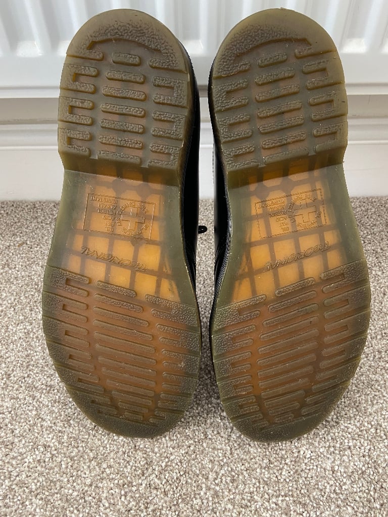 DR MARTENS AIRWAIR OXFORD SHOES