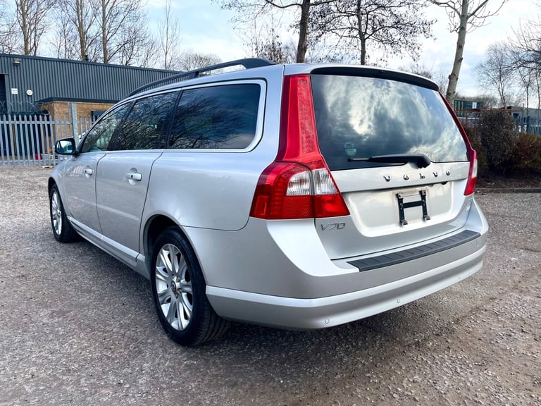2009 Volvo V70 2.5 LE PETROL 4/B GRADE REVERSE CAMERA LOW MILLAGE Hatchback Petrol Manual