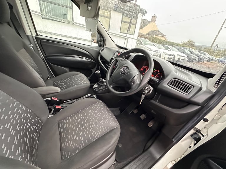 2016 Vauxhall Combo 1.3 CDTi 2300 ecoFLEX 16v Panel Van 3dr Diesel Manual FWD