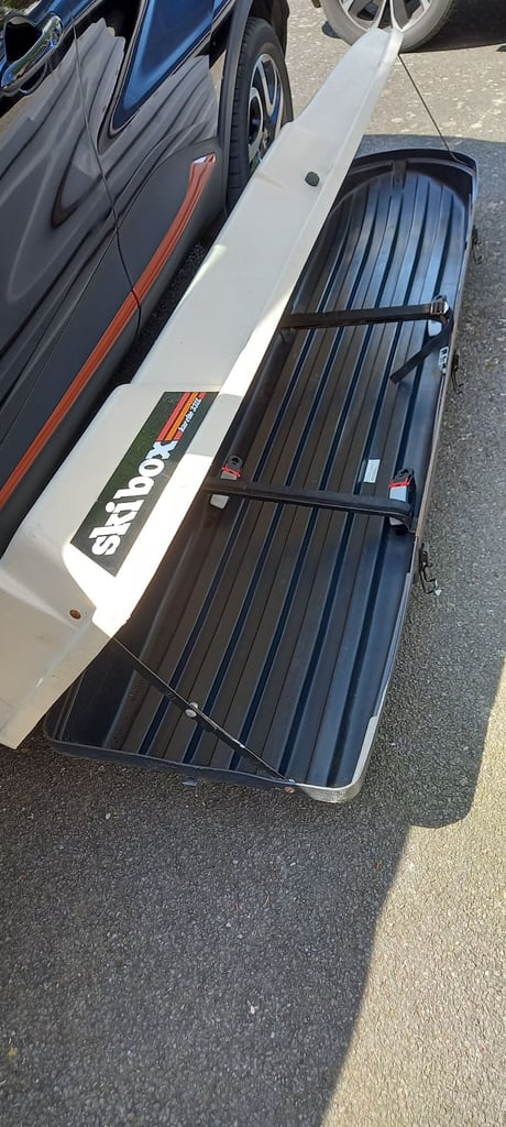 image for Well Used Kar-rite Ski Box