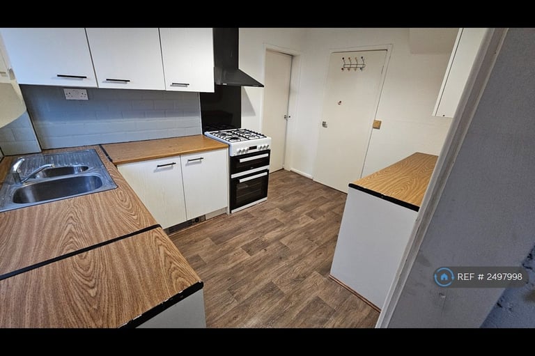 3 bedroom house in Smithy Lane, Leeds, WF3 (3 bed) (#2497998)
