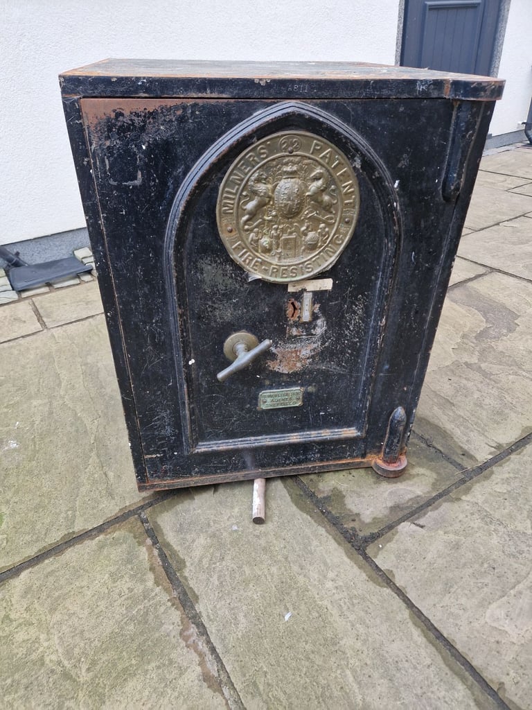 image for Old safe - no key