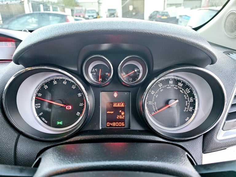 2015 Vauxhall Mokka 1.4T Exclusiv 5dr HATCHBACK Petrol Manual