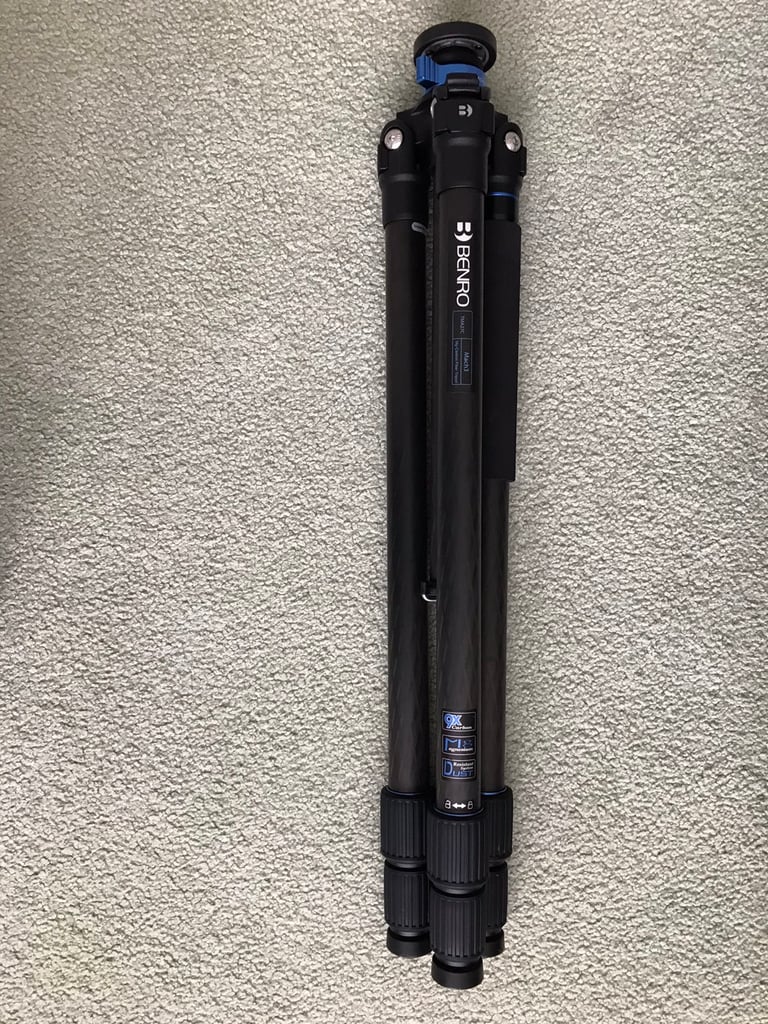 Camera tripod