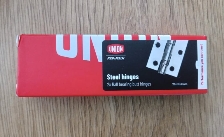 image for 6 New hinges 