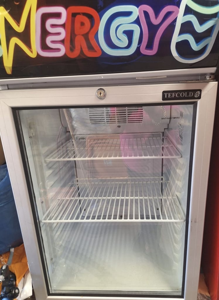 coke fridge 