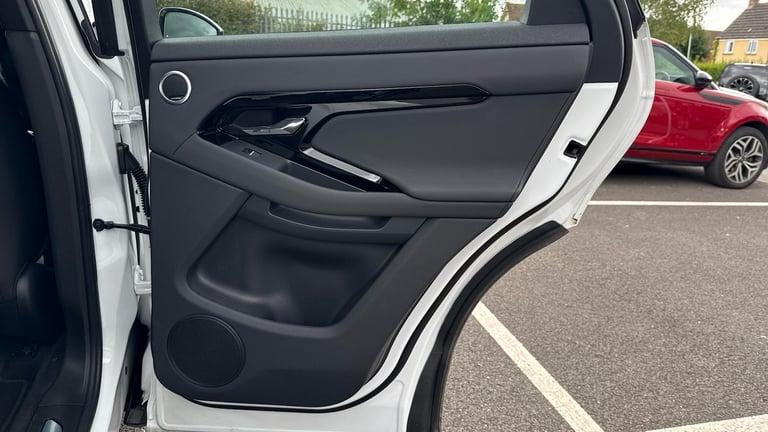 2025 Land Rover Range Rover Evoque 2.0 D165 Dynamic SE 5dr Auto Diesel Hatchback Hatchback Diesel...