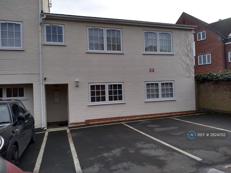 1 bedroom flat in Birmingham Road, Stratford-Upon-Avon, CV37 (1 bed) (#2624052)