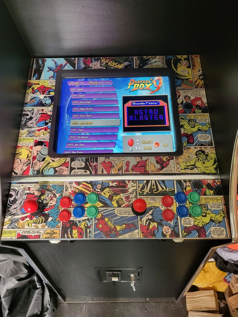  ARCADE MACHINE REDUCED