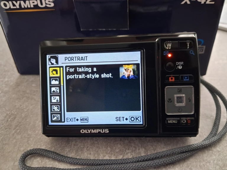 Olympus X-42 Digital Camera 12MP - Black - BOXED C/W ALL ACCESSORIES