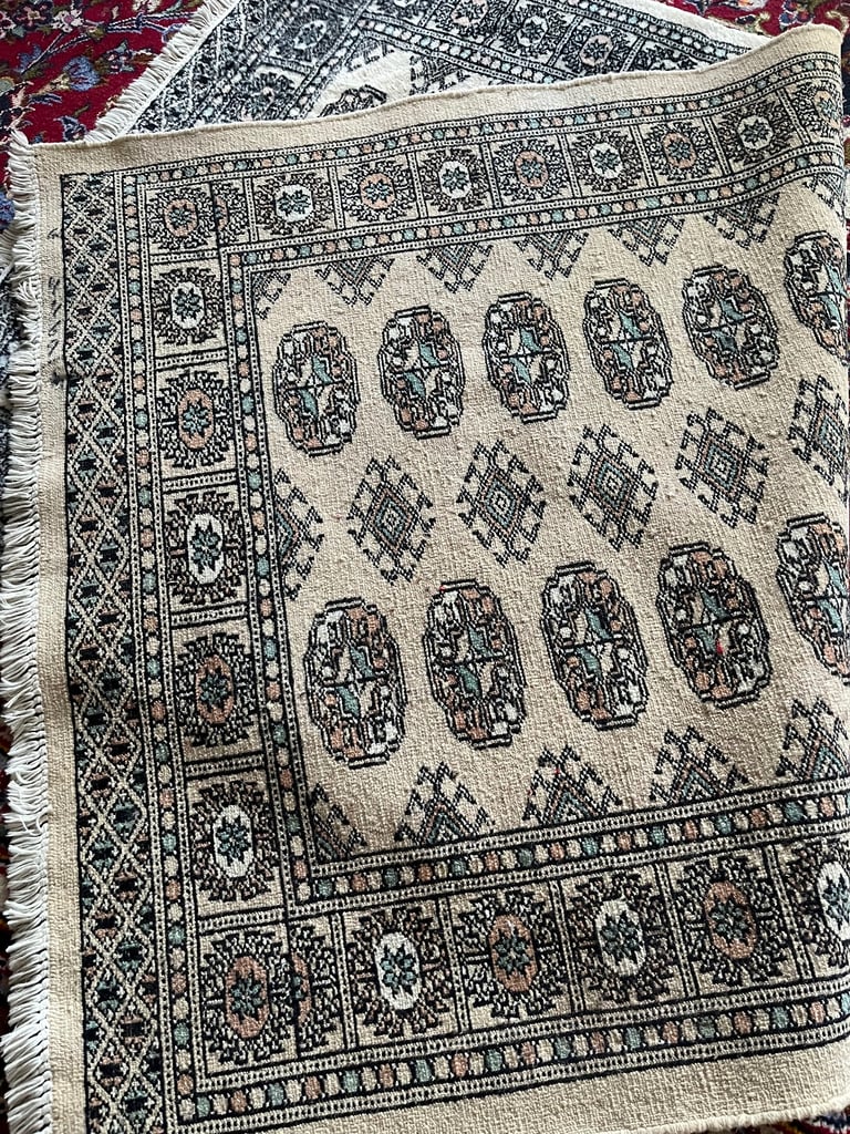 HANDMADE SOFT FEEL WOOL RUG 